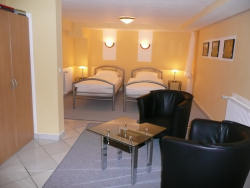 D�sseldorf G�stehaus Th�le: Schlafzimmer