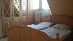 Essen Ferienwohnung am Hallo : Schlafzimmer 1
