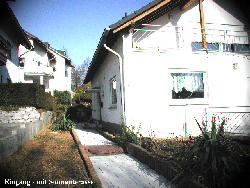 Neuh�usel Ferienwohnung Am W�ldchen : Eingang mit Sonnenterrasse