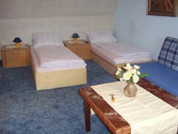 Heroldsberg HBIS-Zimmervermietung: 4-5-Bettzimmer