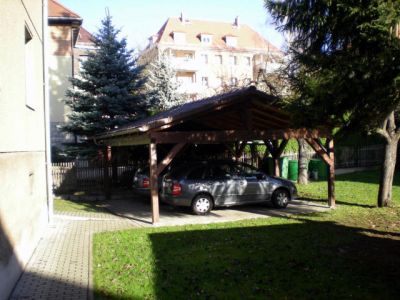 Weimar Ferienwohnung am Weimarhallen-Park: Carport