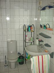 Weyhausen Zimmervermietung-Ferienwohnung Uwe R�hmkorff: Bad 1: Erdgescho�