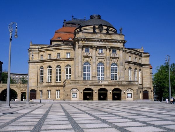 Foto das Opernhaus in Chemnitz am Theaterplatz