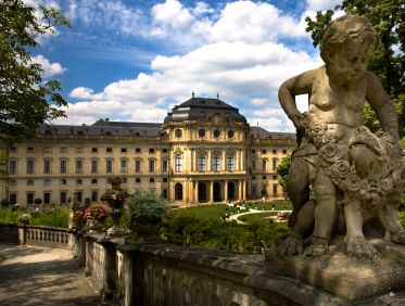 Würzburger Residenz, Blick auf die Ost-Fassade des Schlosses (Gartenfront)