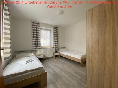 Augsburg Pension Linderhof - Zimmer und Apartments: Ansicht 1