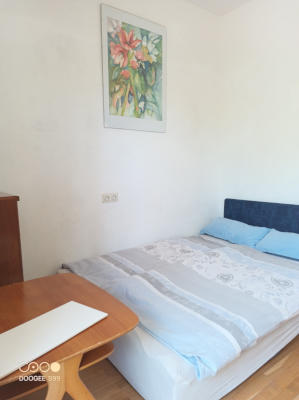 Balkonzimmer mit Schlafsofa 140x200 cm